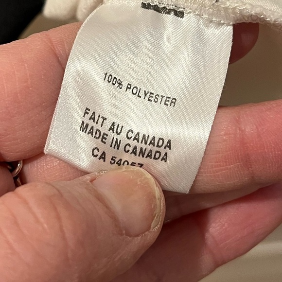 CHERRY BOBIN Haut sans manches – Taille XL – Fait au Canada - Picture 5 of 6